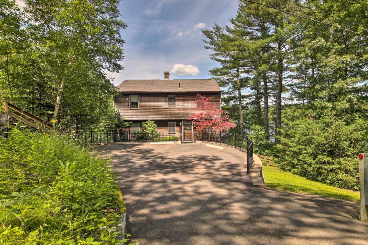 Waterfront New England House On Wickaboag Lake! West Brookfield Exterior foto